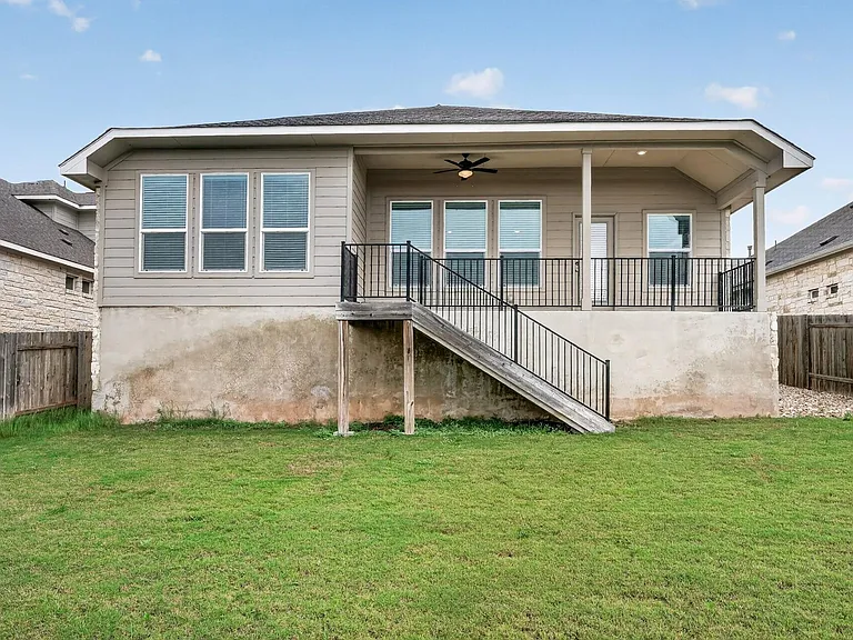 516 Panzano Dr — Photo 21