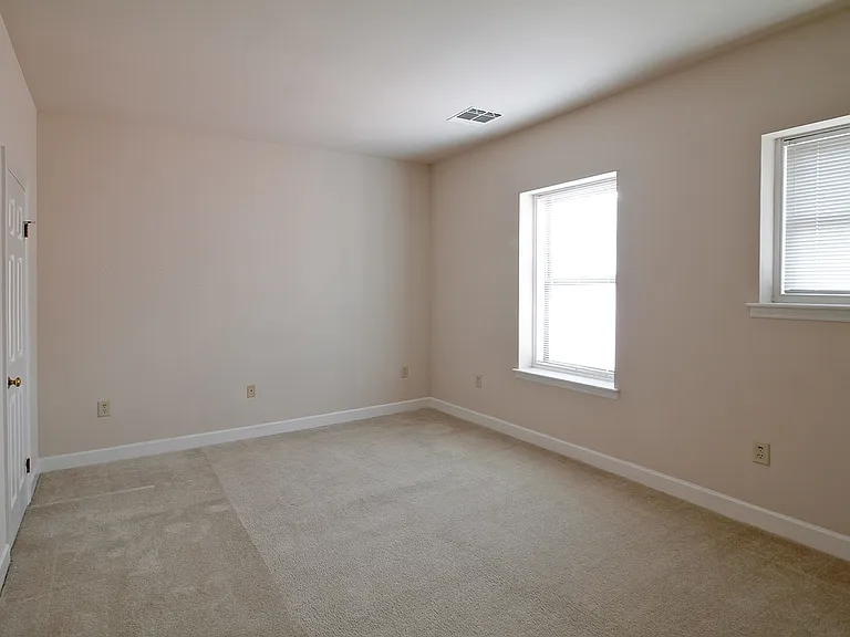 Kingsbury — Photo 152