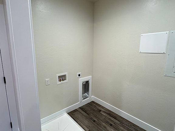 5th image of 445 S Hammon St Unit 11