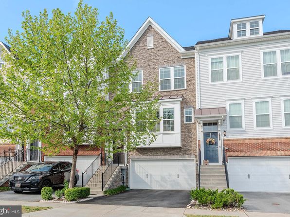 8239 Meadowood Dr, Hanover, MD 21076