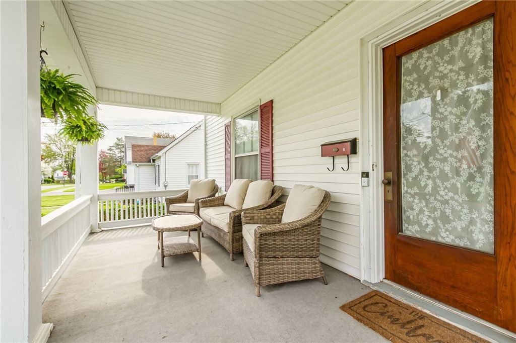 608 Davis Dr, Newark, NY - View 4