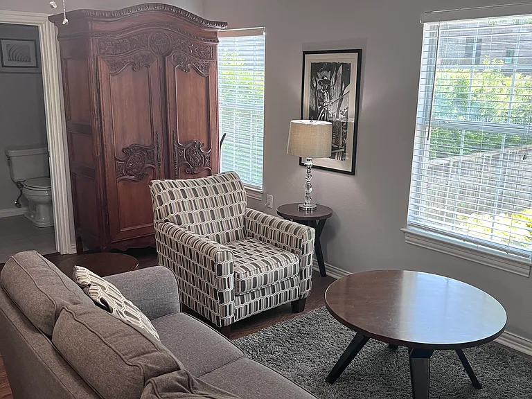 4906 Abbott Ave — Photo 6