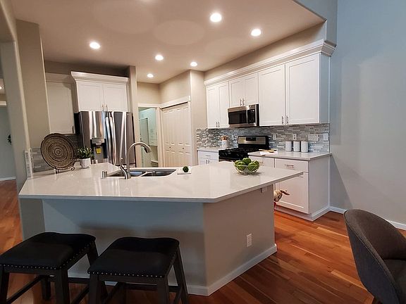 4th image of 7716 Fairway Ave SE #802