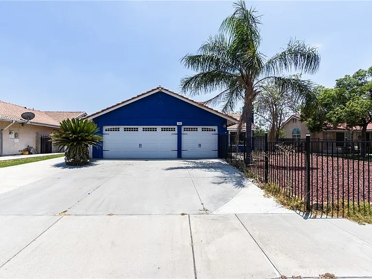 14845 Hibiscus Ave — Photo 44