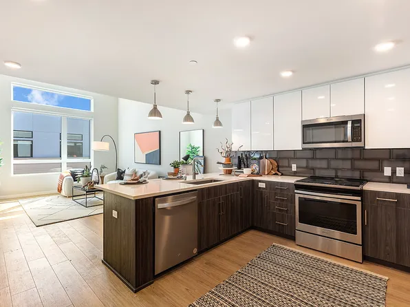 Maxwell Sunnyvale, 490 W McKinley Ave #226, Sunnyvale, CA 94086