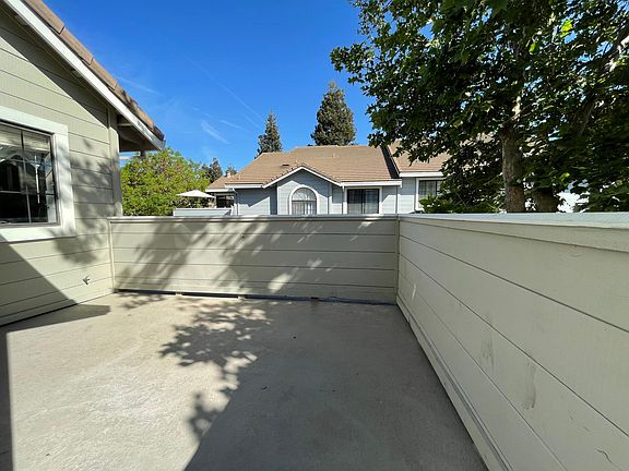 2nd image of 2679 Yerba Cliff Ct