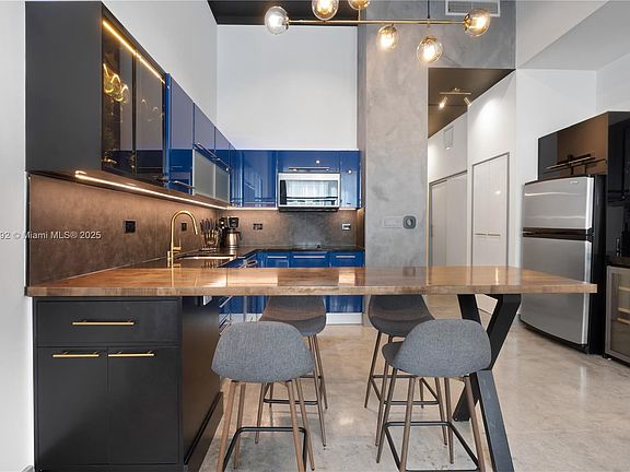 4th image of 253 NE 2nd St #14