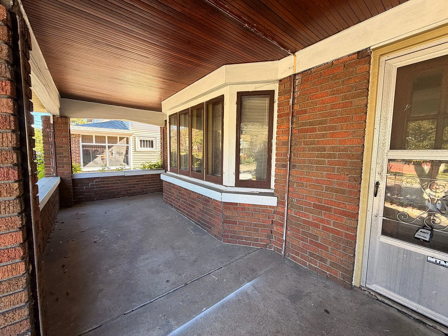 Spacious 4 bedroom home! — Photo 2