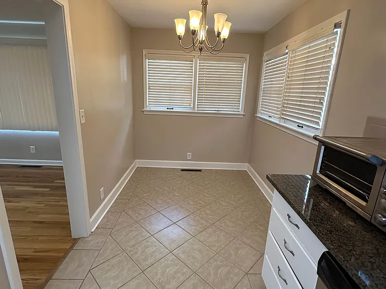 Kitchen dining nook