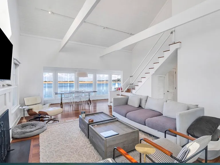 Towd Point Rd — Photo 18