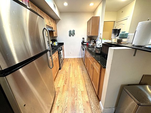2nd image of 141 Brighton Ave APT 3L