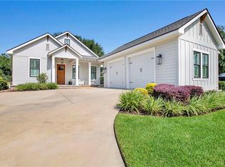 849 Apricot Ln, Fairhope, AL 36532