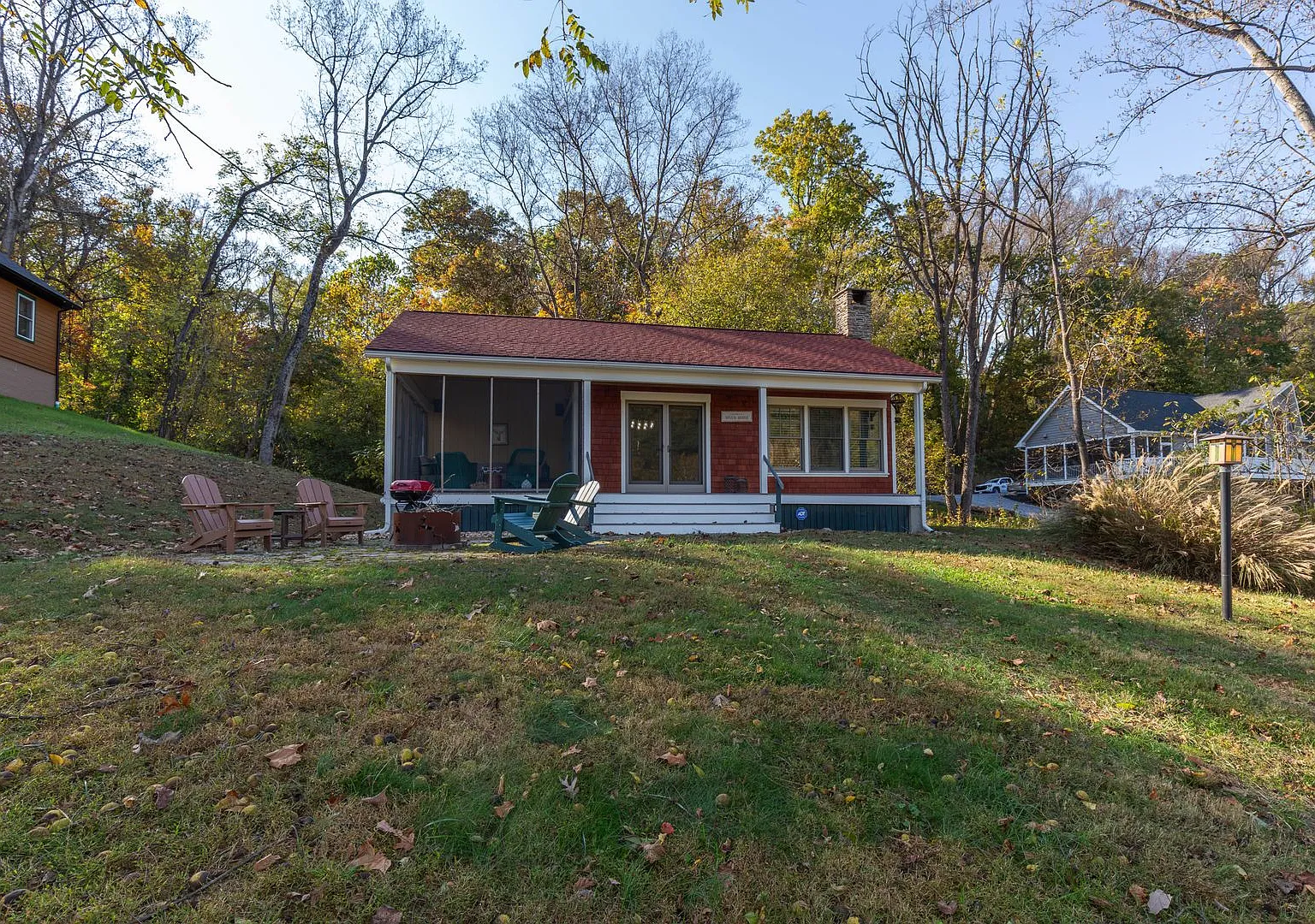 1 bed, 1 bath River View Cottage in Charles Town, WV — Photo 1