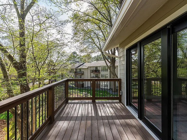 516 Park Ridge Cir — Photo 5