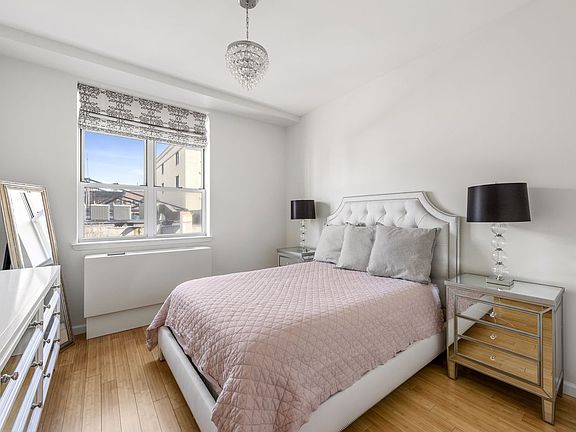 5th image of 247 W 115th St APT 4A