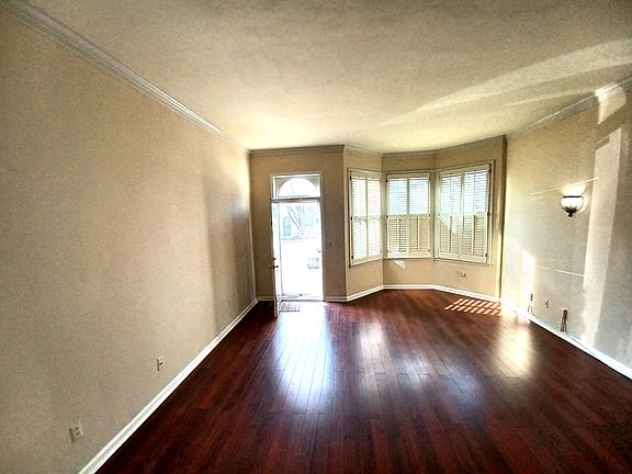 living room, view from dinner room