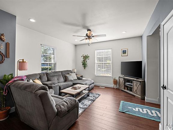 5th image of 7407 Commonwealth Ave