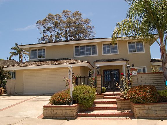 "Wedding Cake" Front Wall