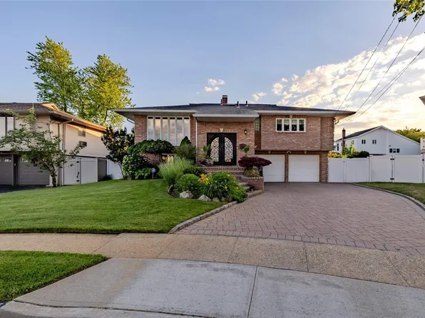 1985 Lowell Lane, Merrick, NY 11566