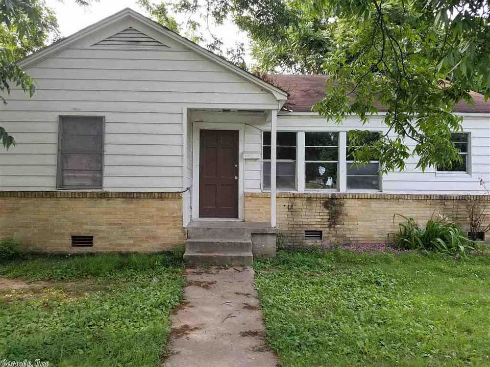 1st image of 609 Protho St