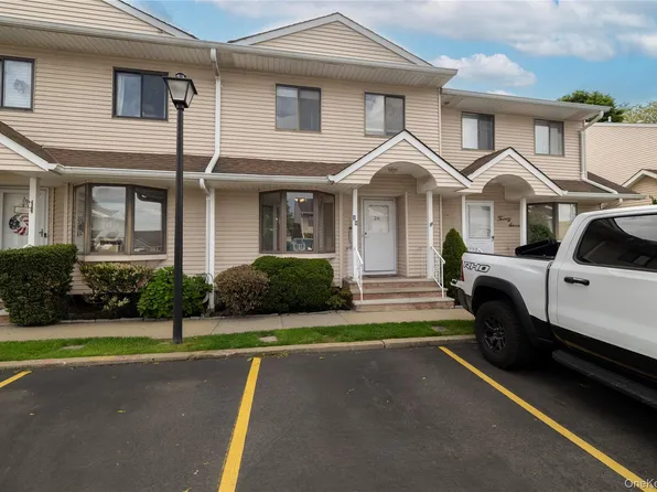 1790 Front Street #26, East Meadow, NY 11554