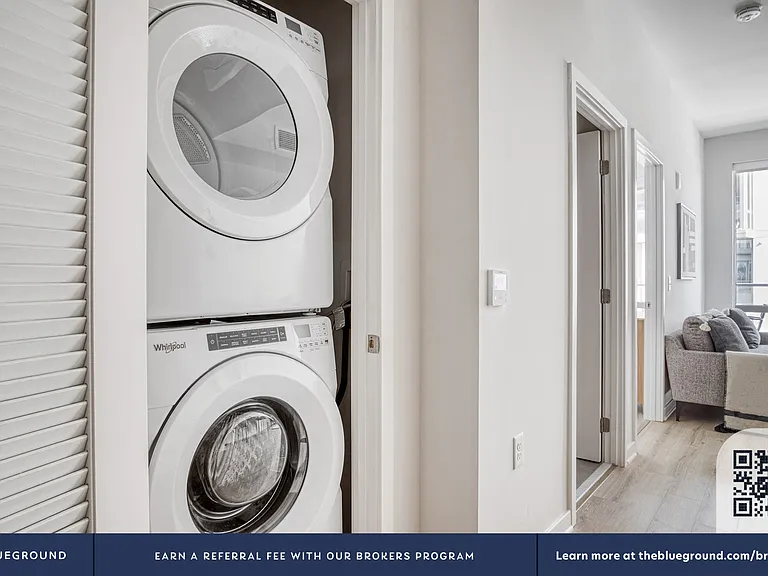 Washer/Dryer in Apartment