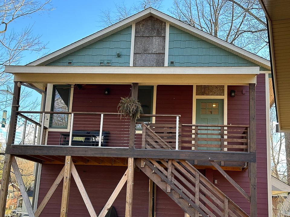 North side od house. with. a nice covered porch. Good for grilling out on.