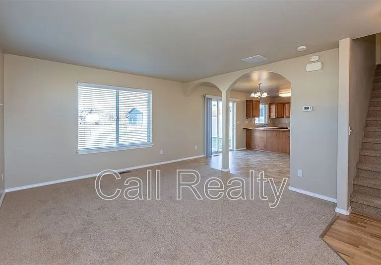 1814 N Arc St — Photo 5