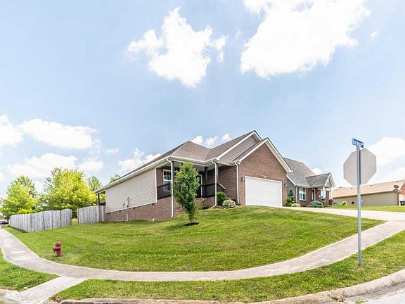 3rd image of 544 Blue Spruce Dr