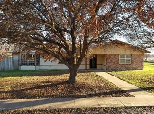 407 Boston St, Brady, TX 76825