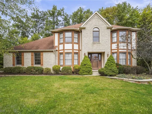 4646 Kimrose Ln, North Royalton, OH 44133