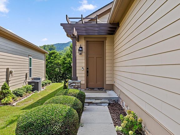 5th image of 4338 Nestledown Ct
