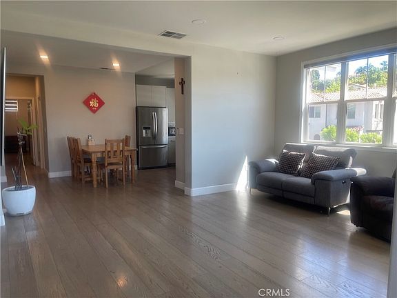 3rd image of 835 Francesca Dr Unit 201
