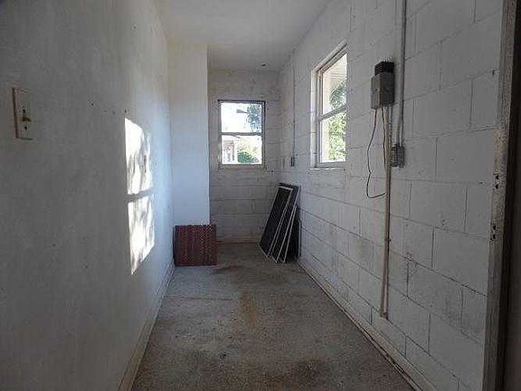 STORAGE ROOM OFF GARAGE