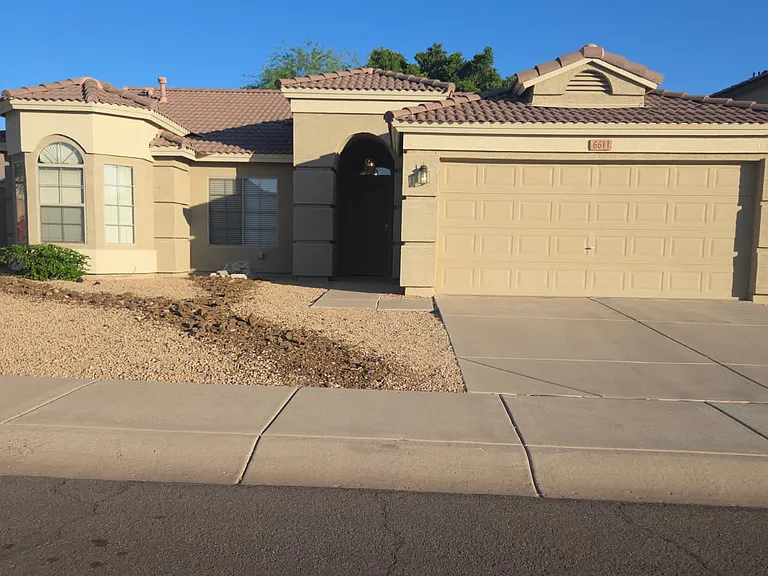 6611 W Lariat Ln — Photo 2