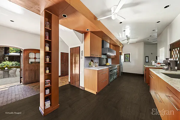 Sold by Elegran | media 7