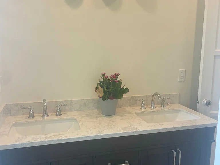 672 Euclid Ave #1/2 — Photo 28