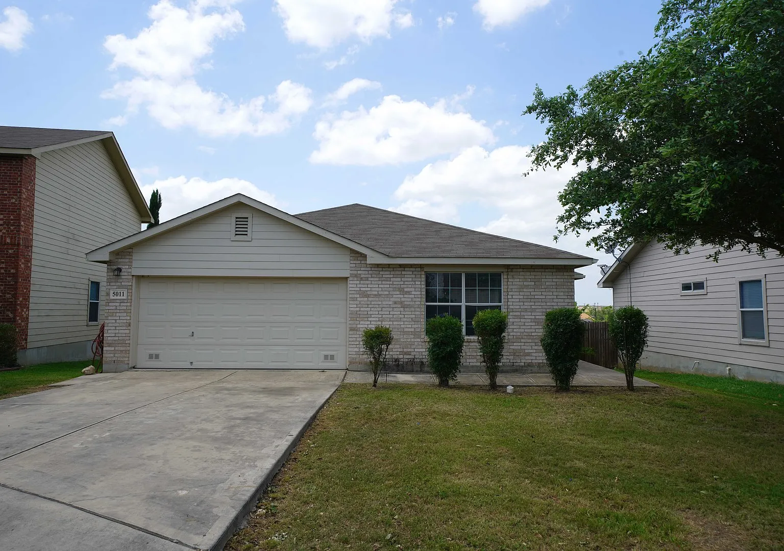 Spacious Single-Story Home in Highland Farms - Realtor Commission: $500 — Photo 1
