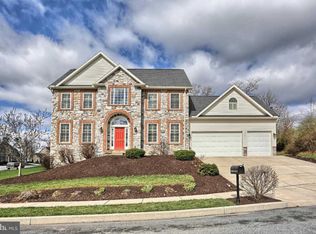 231 Pine Creek Dr, Carlisle, PA 17013