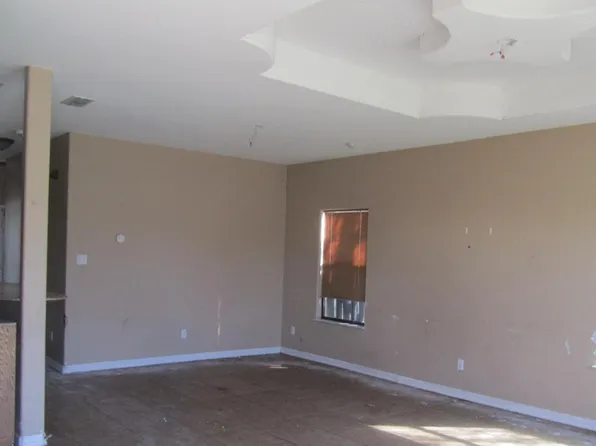 1808 N McKinley St, Beeville, TX 78102