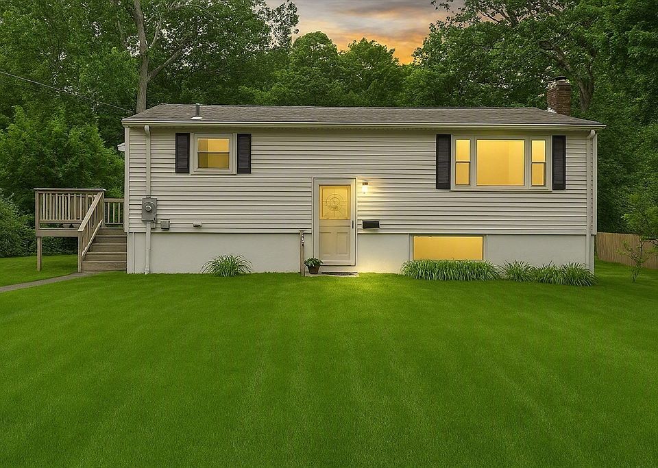 1st image of 60 Holbrook Ave