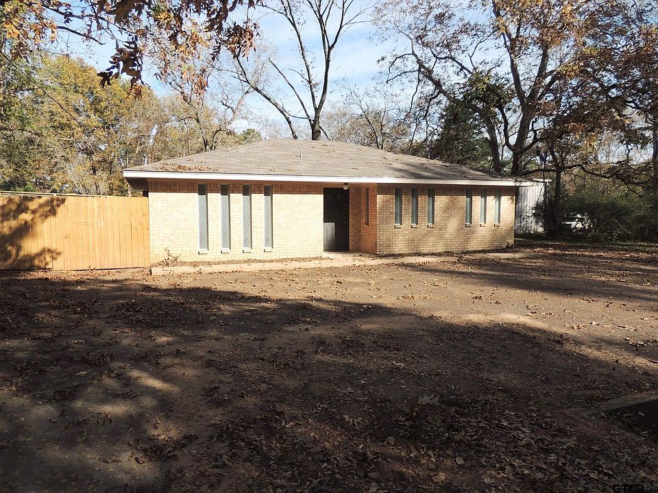 1st image of 406 E Bonham St