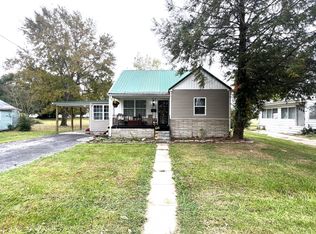 838 W 3rd St, Beaver Dam, KY 42320