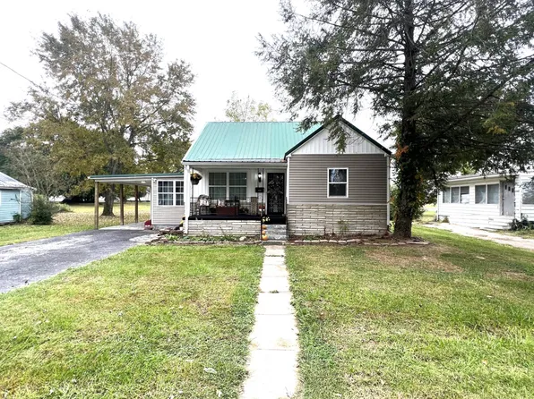 838 W 3rd St, Beaver Dam, KY 42320
