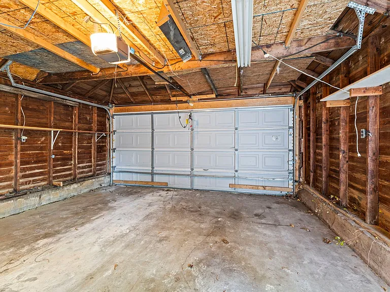 181 W Norman Ave — Photo 31