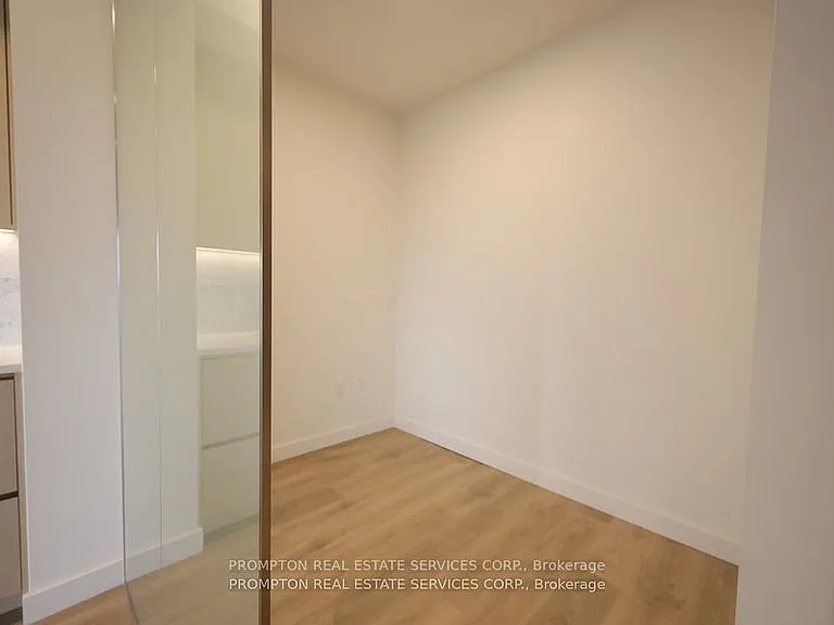 85 McMahon Dr #1507 — Photo 10