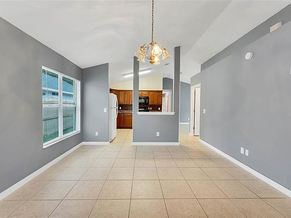 5th image of 9535 Lupine Ave