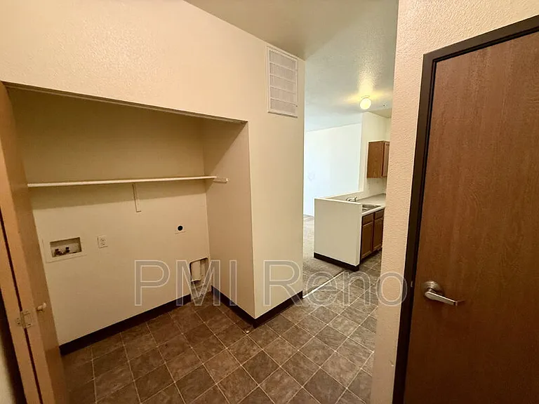 Big Horn Apartments — Photo 72
