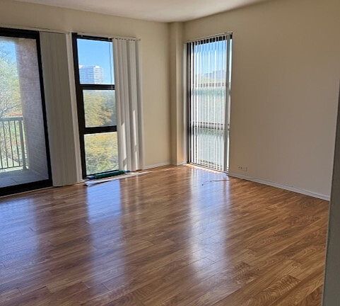 4th image of 2921 S Michigan Ave APT 517