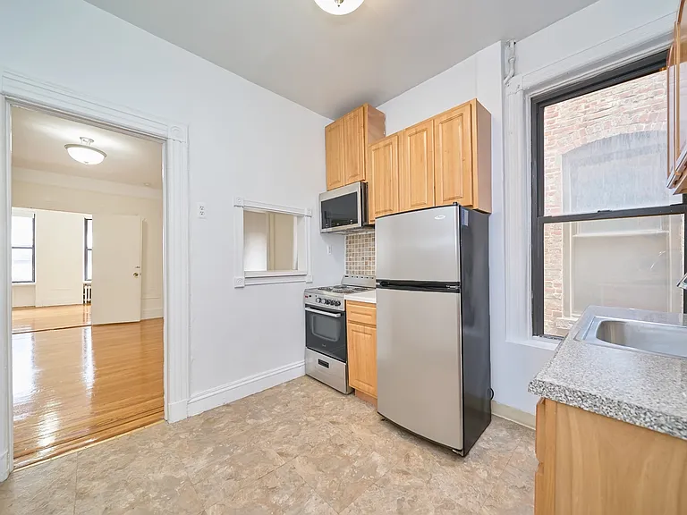 416 E 89th St #4F — Photo 9